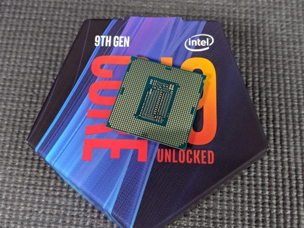 i9-9900K液氮超频6.9GHz：创下跑分世界纪录